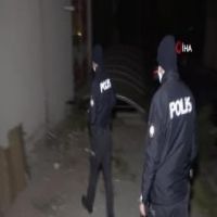 Aksaray'da kaçak göçmen karton koli içerisinde yatarken yakalandı