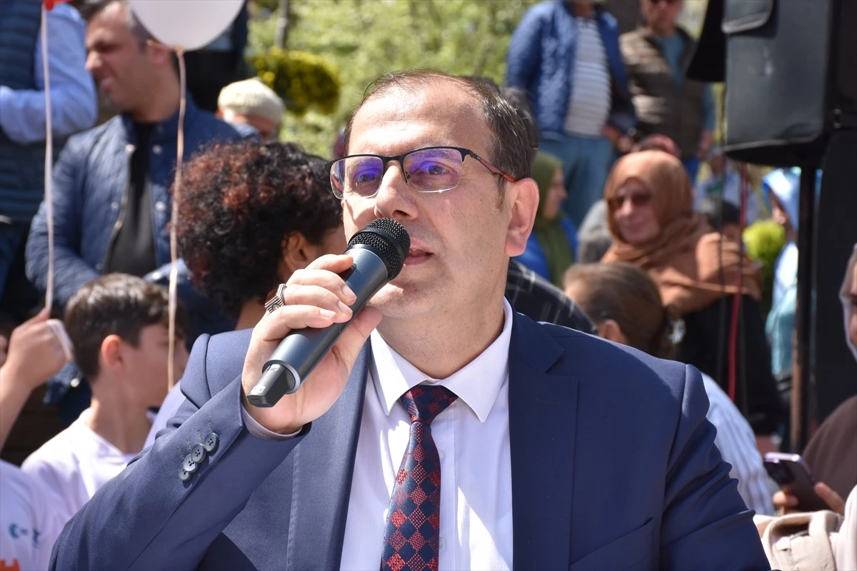 Trabzon'da Hisarın Çiçekleri Çocuk Korosu 23 Nisan konseri verdi