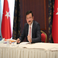 Hamza Dağ: İzmir'de siyaset yapmak zor değil!