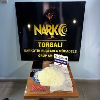 İzmir polisi zehir tacirlerine göz açtırmıyor