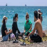 Plajda yüzmeyene maske zorunluluğu