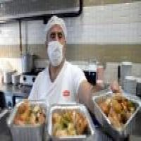 Başkan Zorluoğlu, paket servis yapan işletmeleri sosyal medya hesabından paylaşarak esnafa destek verdi