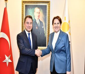 Ali Babacan, Meral Akşener'i ziyaret etti