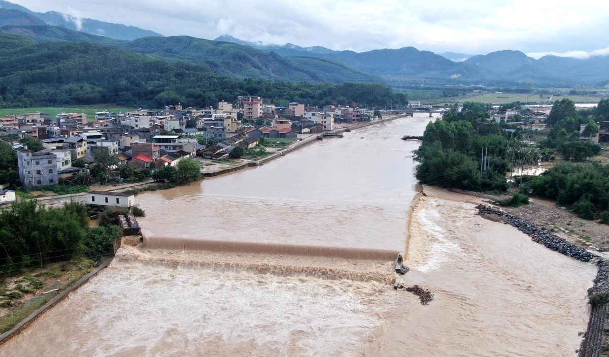 Çin'in Guangdong Eyaletinde Hidroelektrik Santrallerinde Su Seviyeleri Alarm Düzeyini Aştı