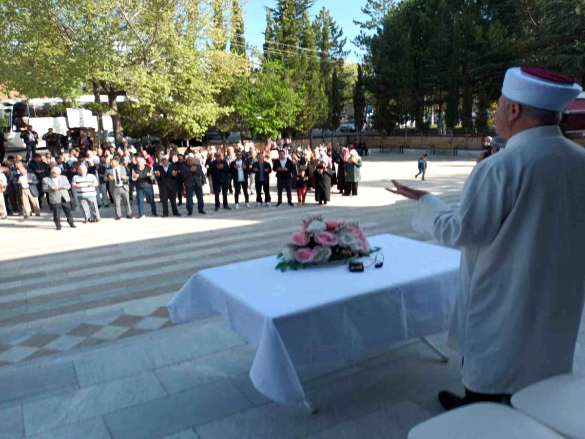 Gediz'den 33 Vatandaş Şevval Umresi İçin Yola Çıktı