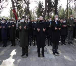 Çanakkale şehitleri İzmir’de anıldı