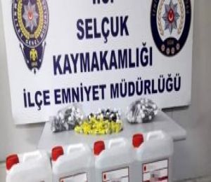 İzmir'de 52 litre etil alkol ele geçirildi