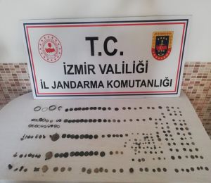 İzmir'de 238 parça tarihi eser ele geçirildi