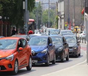 İzmir'de trafiğe kayıtlı araç sayısı belli oldu