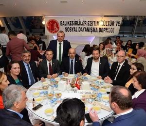 İzmir'de yaşayan Balıkesirliler iftarda buluştu