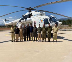 İzmir’de ilk yangın söndürme helikopteri göreve hazır