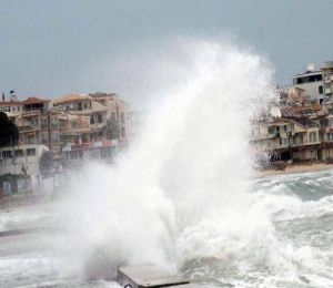 Meteoroloji'den Ege Denizi'nde 'fırtına' uyarısı