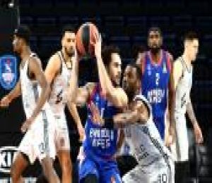 THY Euroleague: Valecia Basket: 76 Anadolu Efes: 74