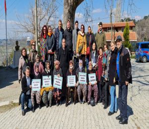 Tire'de köylülerden 'Zeytinime Dokunma' eylemi