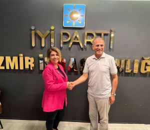AK Parti'den İYİ Parti'ye sürpriz katılım