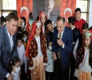 Başkan Demirezen Doğum Gününü Engelli Çocuklar ile Birlikte Kutladı