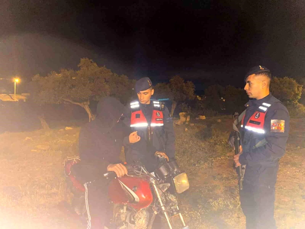 Aydın'da Çalınan Motosikleti İtme Girişimi Jandarmanın Dikkatiyle Engellendi