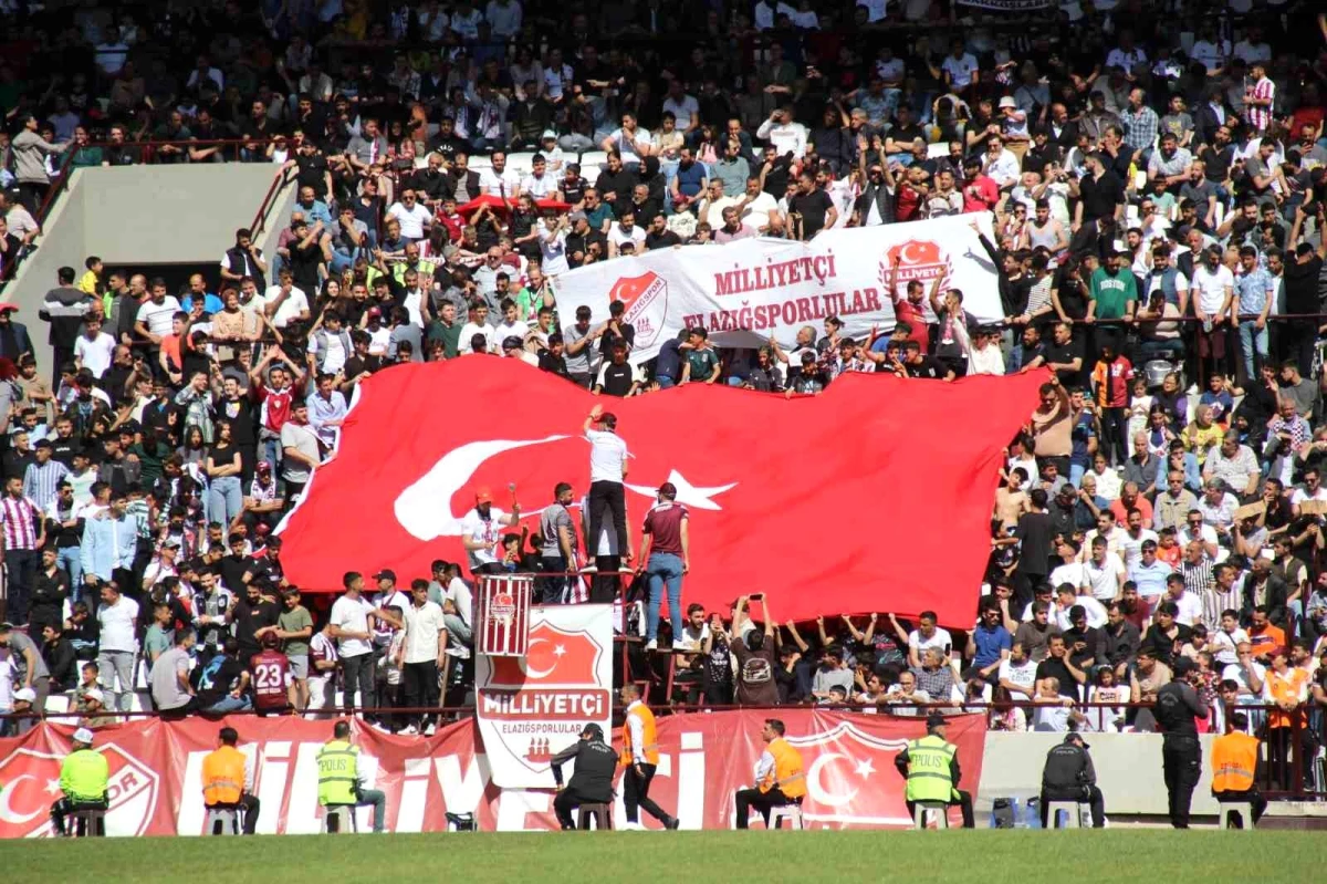 Elazığspor - Sapanca Gençlikspor Maçı Seyirci Rekoru Kırdı