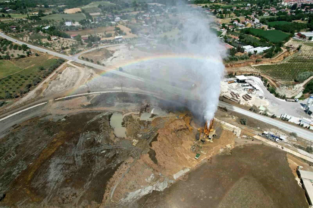 Jeotermal sondaj çalışmalarında patlamalar yaşandı