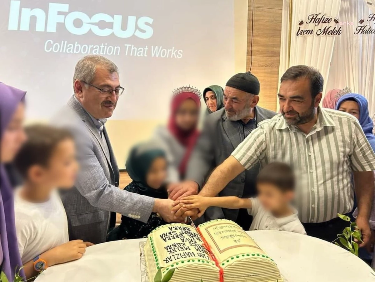 Muğla'da hafızlık töreninde Kur'an-ı Kerim tasarımlı pasta kesildi