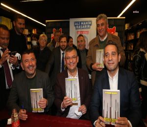 CHP'li Başarır'ın yazdığı "Beşli Çete" kitabı için İzmir'de imza günü