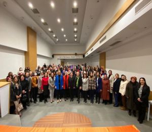 Dünyaca tanınmış şef Demir’den AK Partili kadınlara ‘Kooperatifçilik’ dersi
