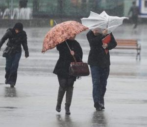 Hem sağanak yağış hem fırtına: Meteorolojiden çifte uyarı