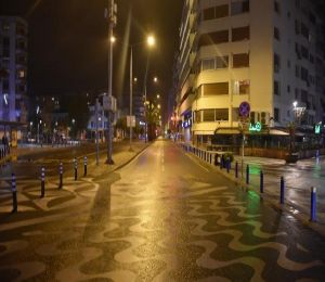 İzmir'de sokağa çıkma kısıtlaması başladı, cadde ve sokaklar boş kaldı