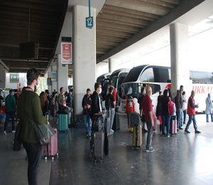 İzmir'in bir yıllık göç raporu: Kaç kişi göç etti?