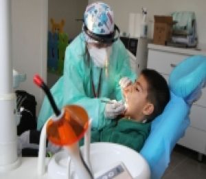 Karşıyaka’da çocuklara ağız ve diş sağlığı taraması