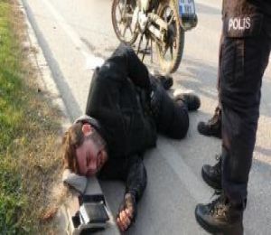 Kazada yaralanan motosiklet sürücüsü, ismi birkaç kez yanlış söylenince ağladı
