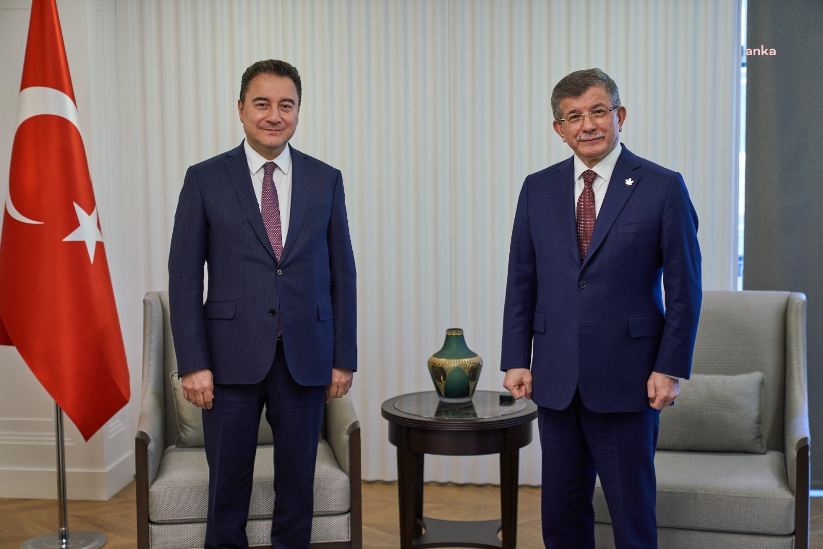 Babacan, DavutoÄŸlu'nu ziyaret etti
