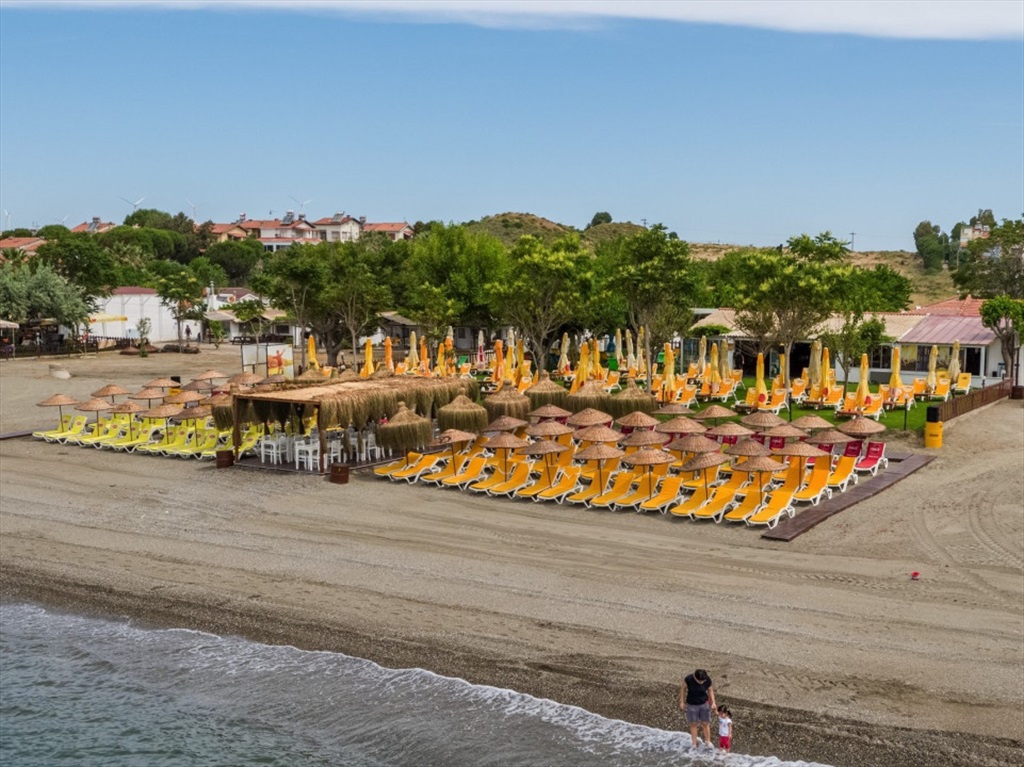 Mali Beach Fotoğrafları