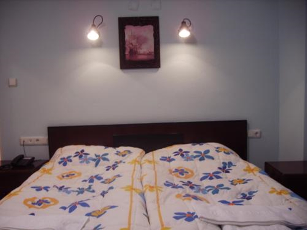 Hotel Three B Marine Fotoğrafları