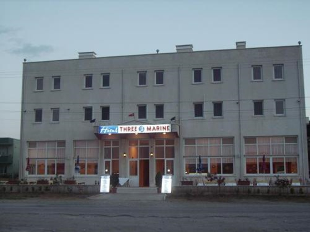 Hotel Three B Marine Fotoğrafları
