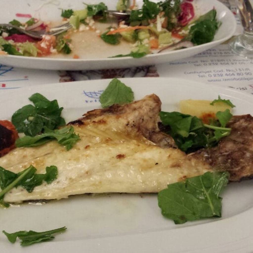 Balık Pişiricisi Ahmet Usta Hisarönü Fotoğrafları