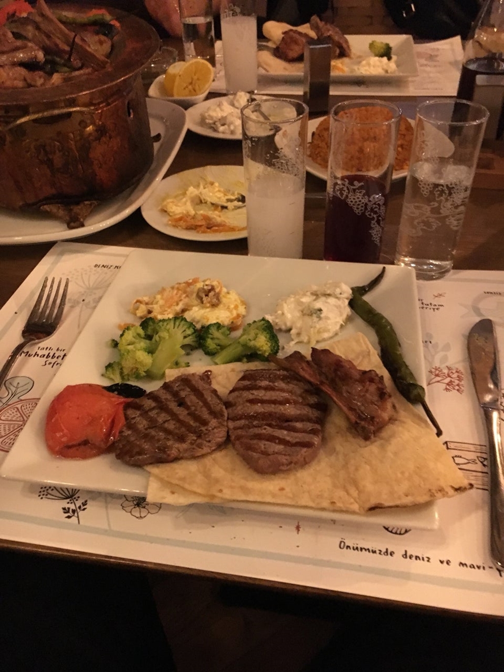 Muzom Restoran Fotoğrafları