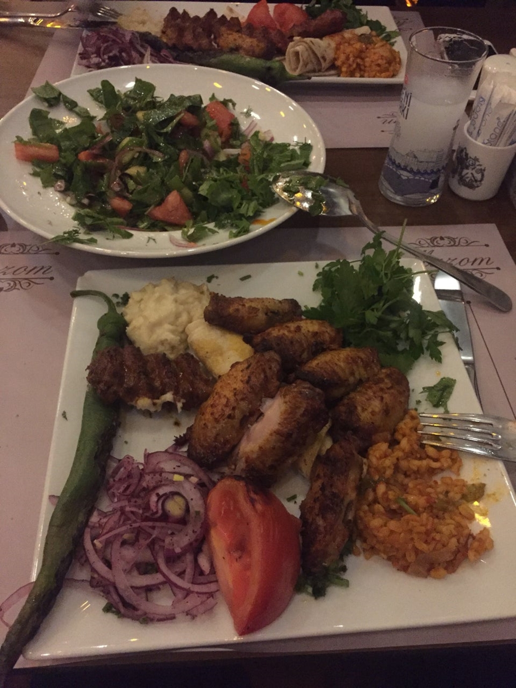 Muzom Restoran Fotoğrafları