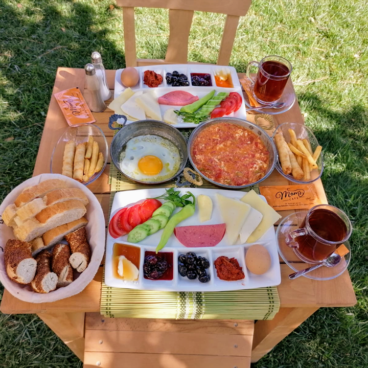 Mom's Cafe Fotoğrafları