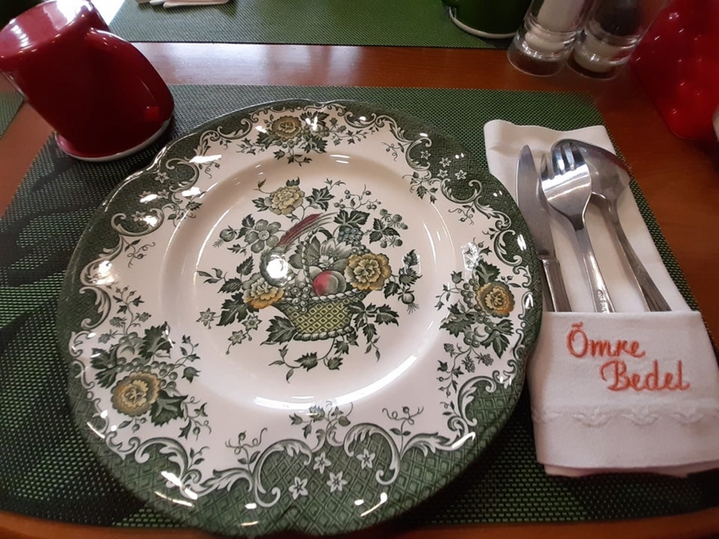 Ömre Bedel Yemekler Fotoğrafları