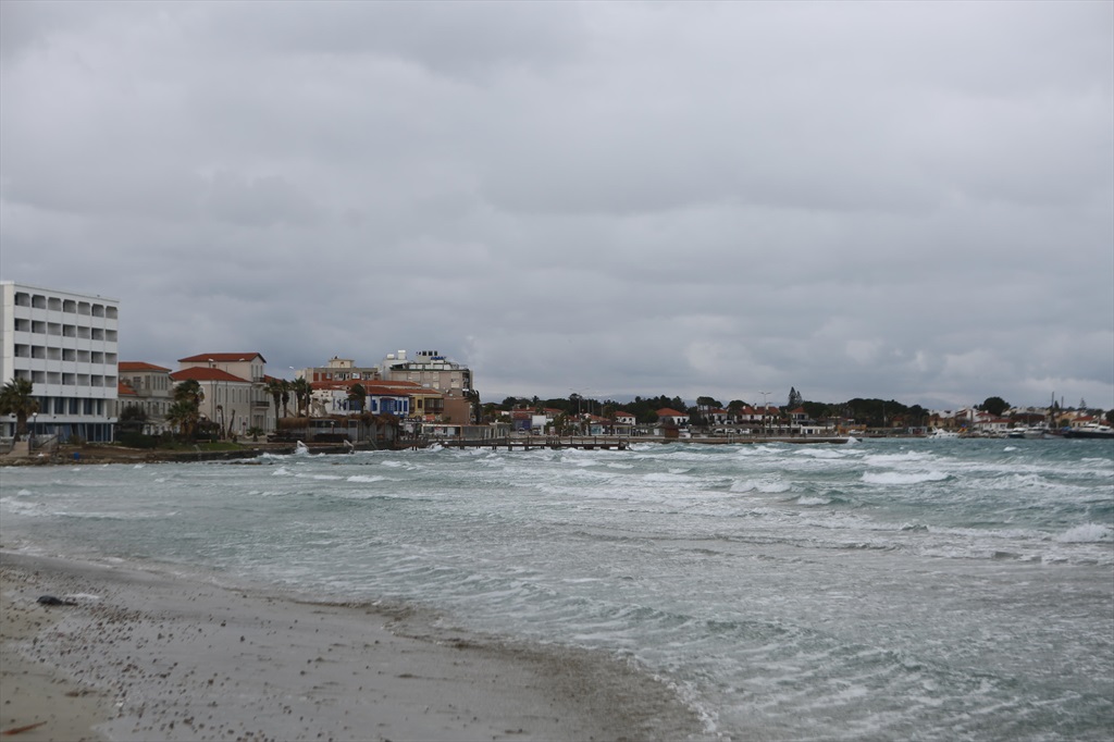 Küçük Plaj Ilıca Fotoğrafları