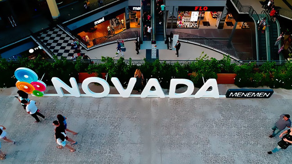Novada Menemen Alışveriş Merkezi Fotoğrafları