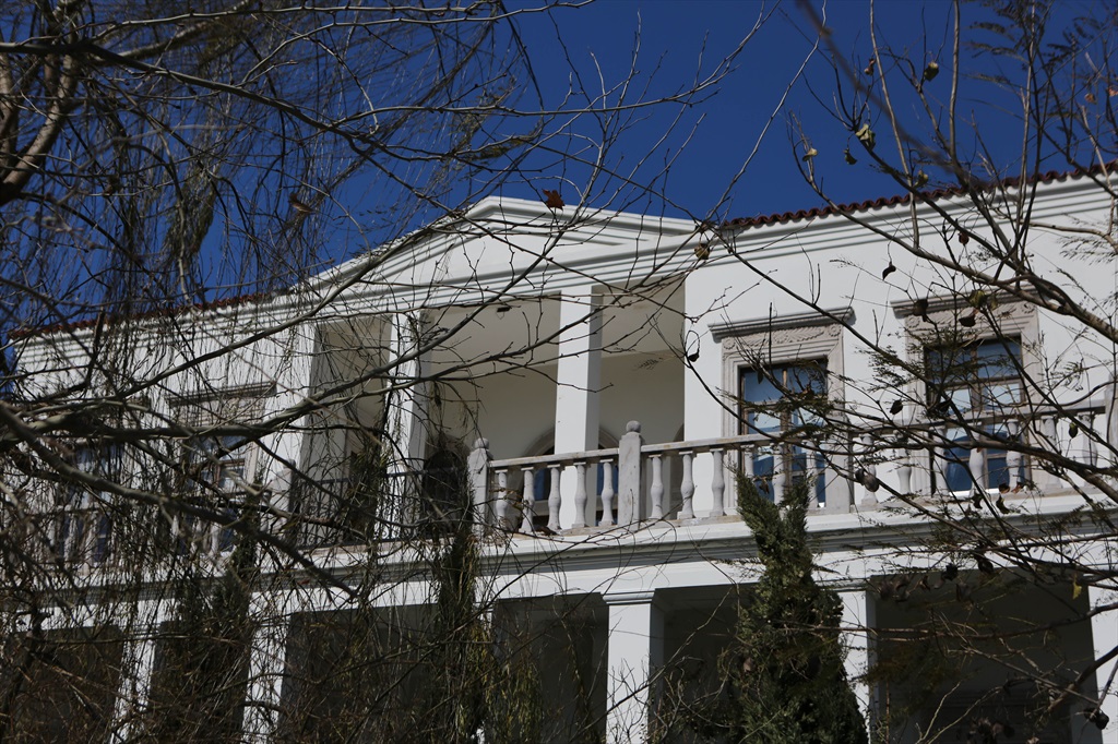 Urla Tarihi Belediye Binası Fotoğrafları