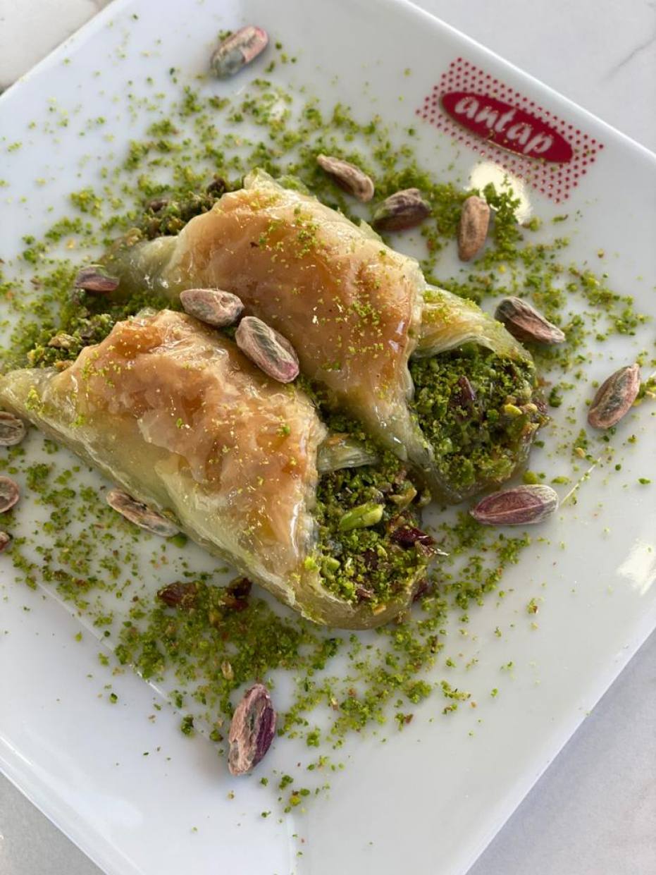 Antap Baklava Bostanlı Fotoğrafları