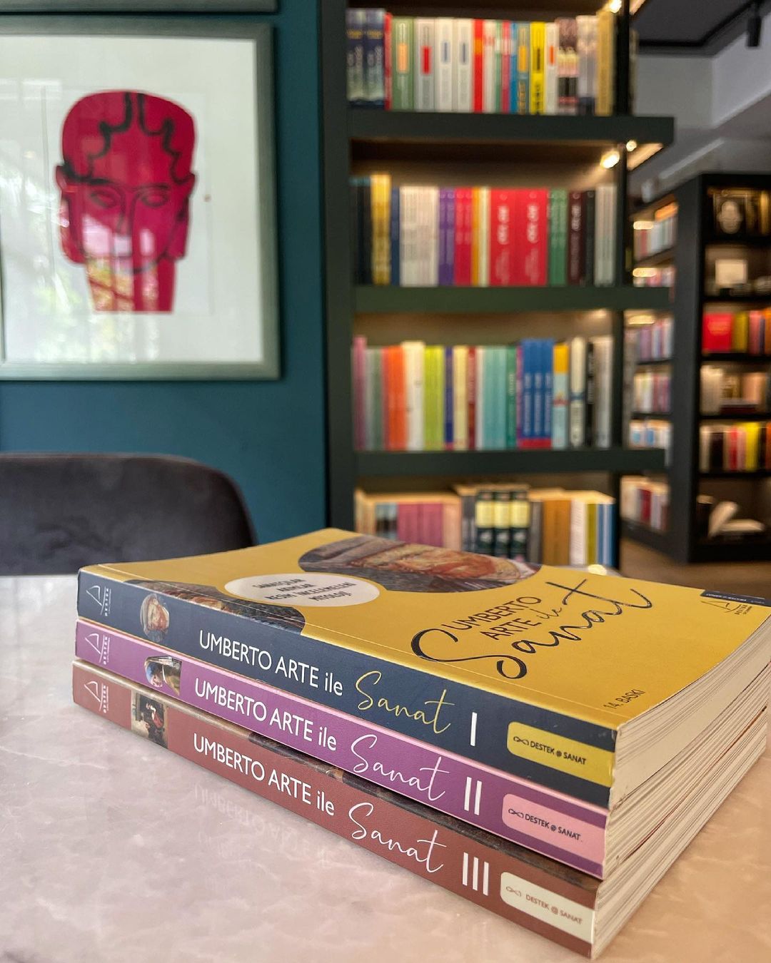 Be Water Coffee & Book Store Fotoğrafları