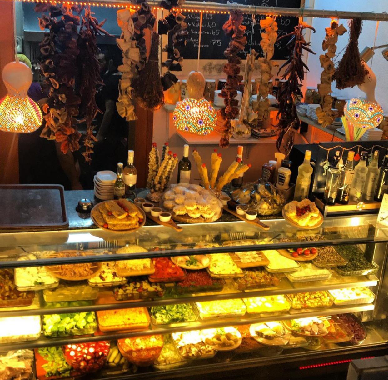 Beyaz Konak Meyhane Fotoğrafları