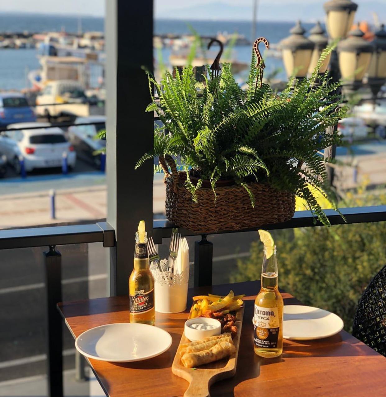 Dut Cafe Restaurant Fotoğrafları