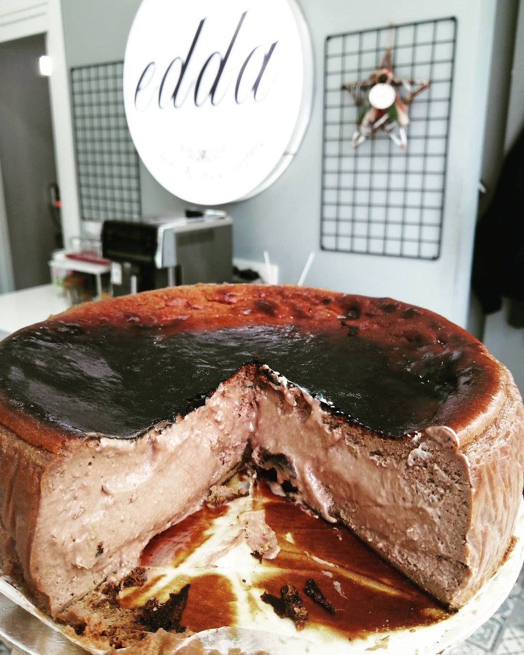 Edda Cakes and Chocolates Fotoğrafları