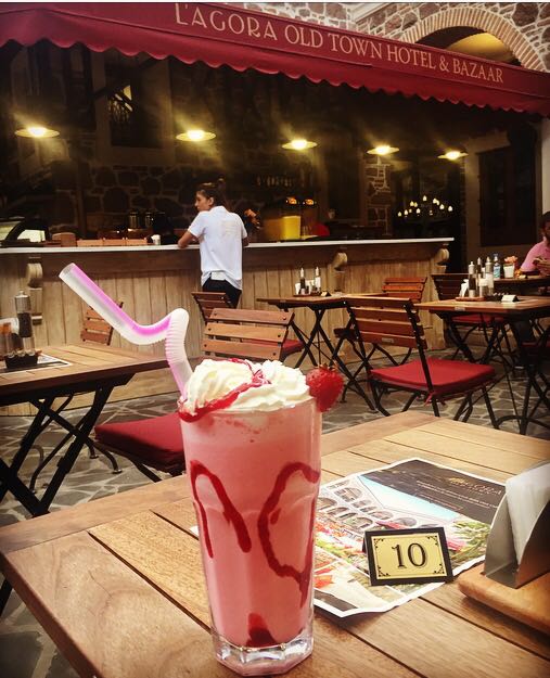 L'agora Old Town Cafe Fotoğrafları